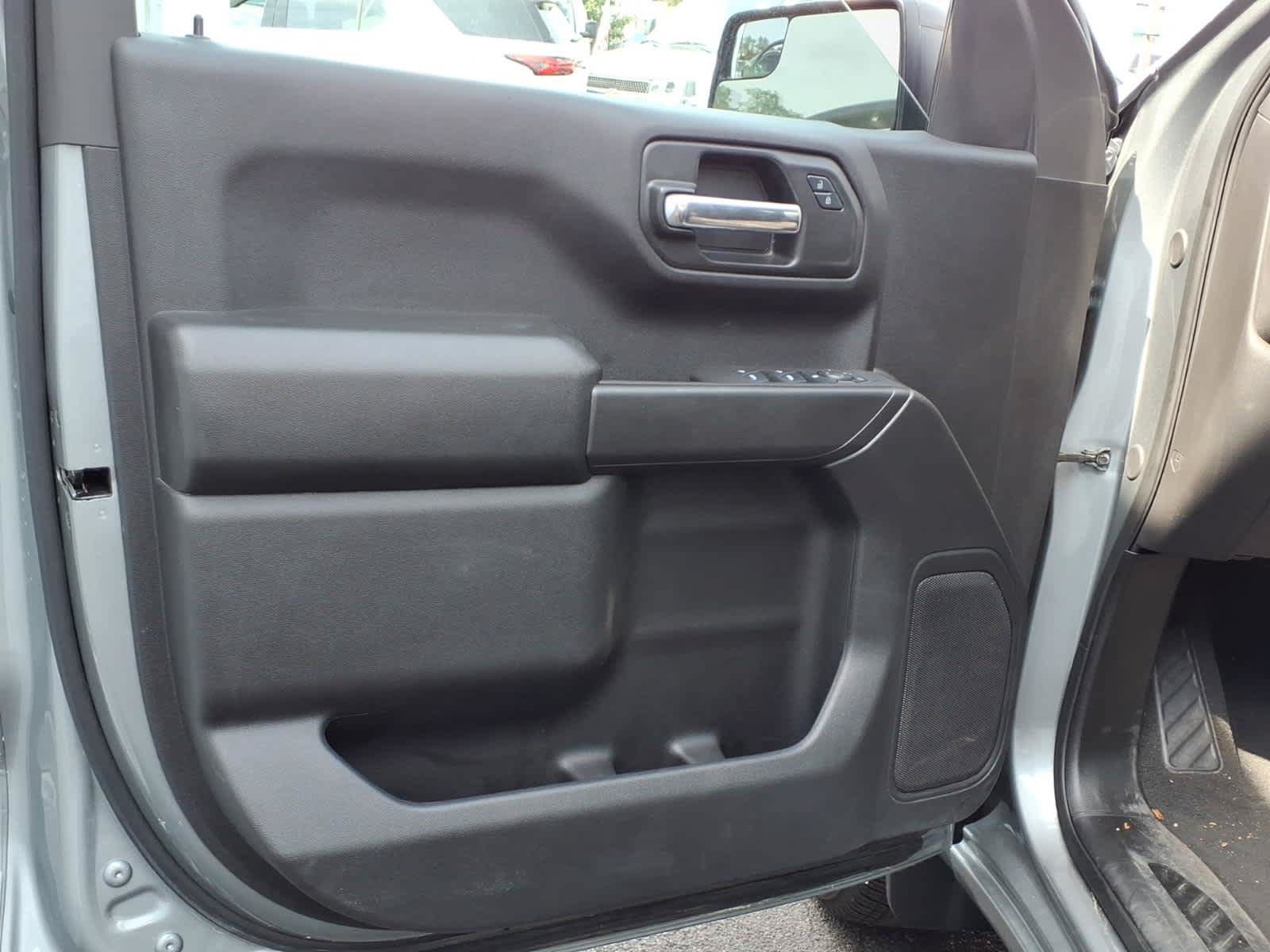 Certified 2025 Chevrolet Silverado 1500 Custom AWD/4WD image 10