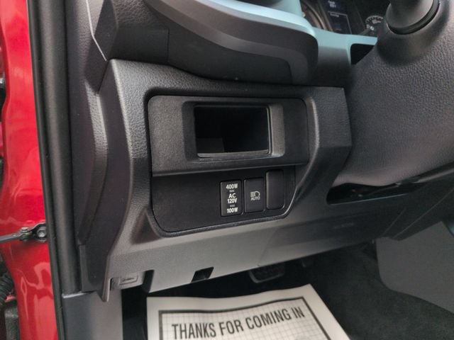 Used 2018 Toyota Tacoma TRD Sport w/ Technology Package AWD/4WD image 13