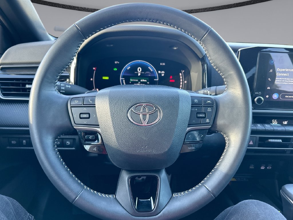 Used 2026 Toyota Camry SE FWD image 15