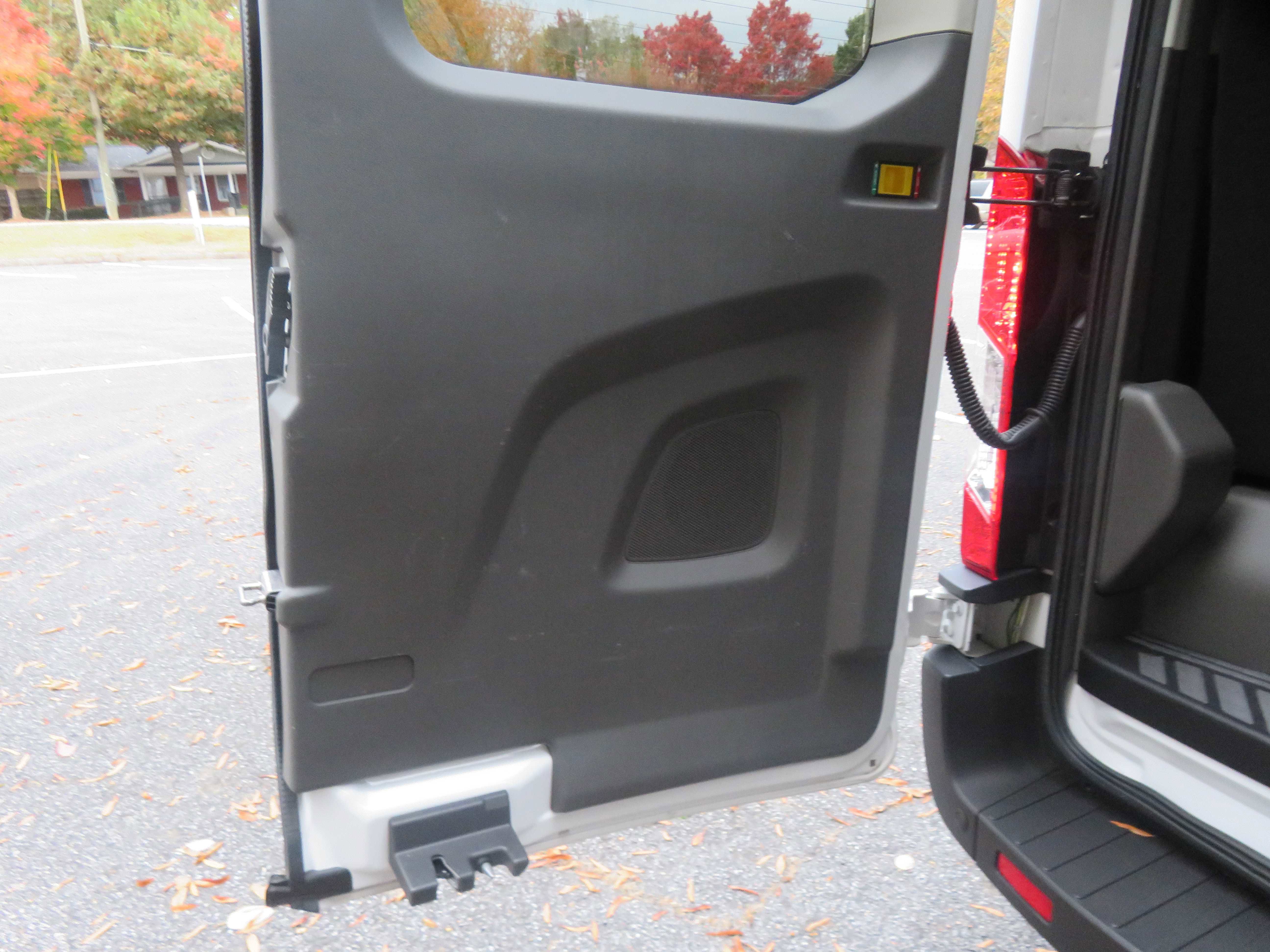 Used 2023 Ford Transit 350 XLT image 17