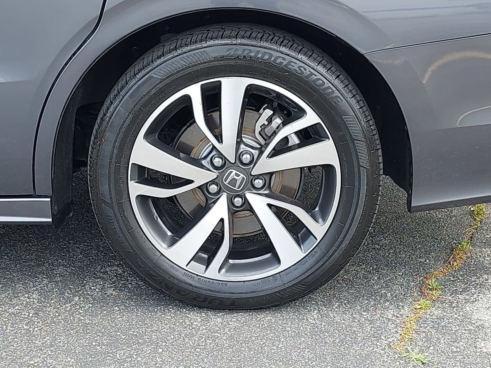 Certified 2024 Honda Odyssey Touring image 34