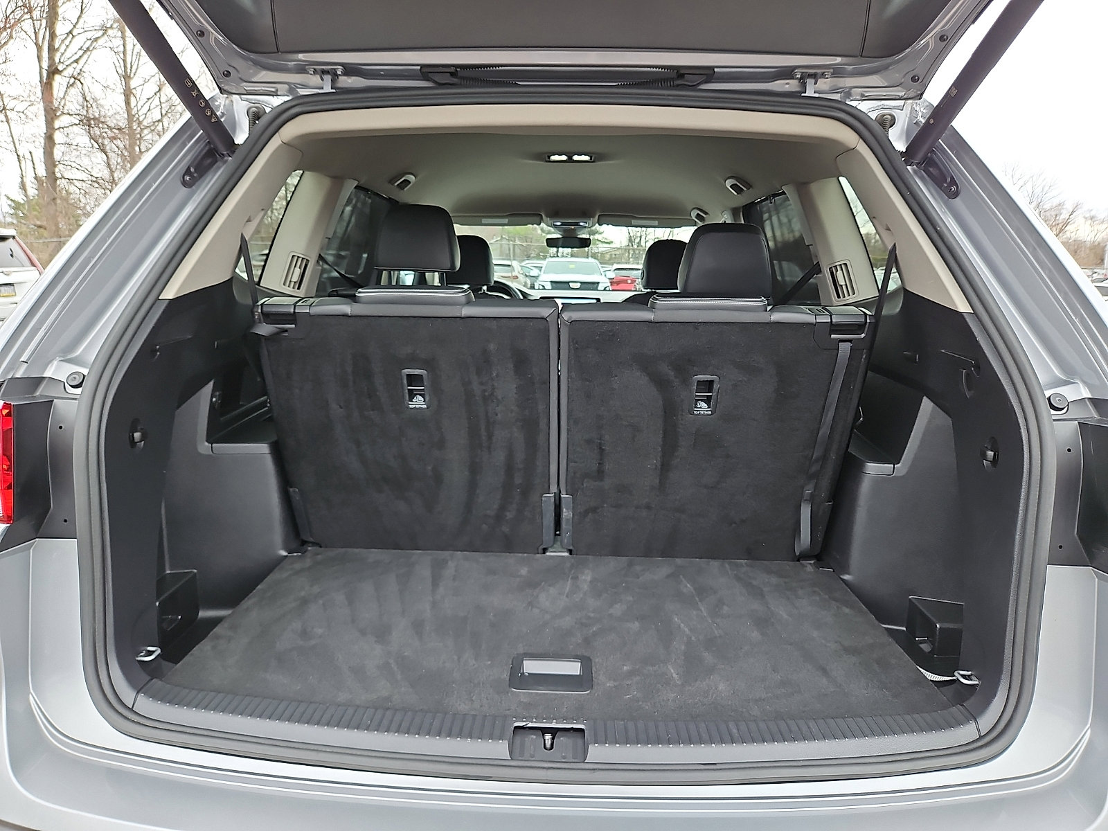 Used 2024 Volkswagen Atlas SE image 28