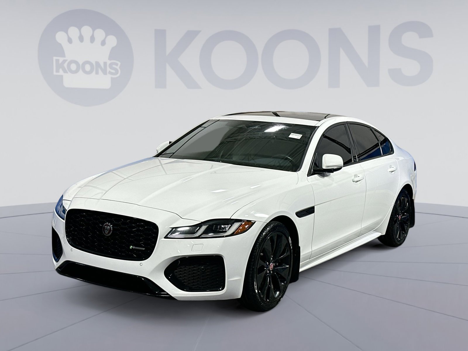 Used 2022 Jaguar XF R-Dynamic SE image 1