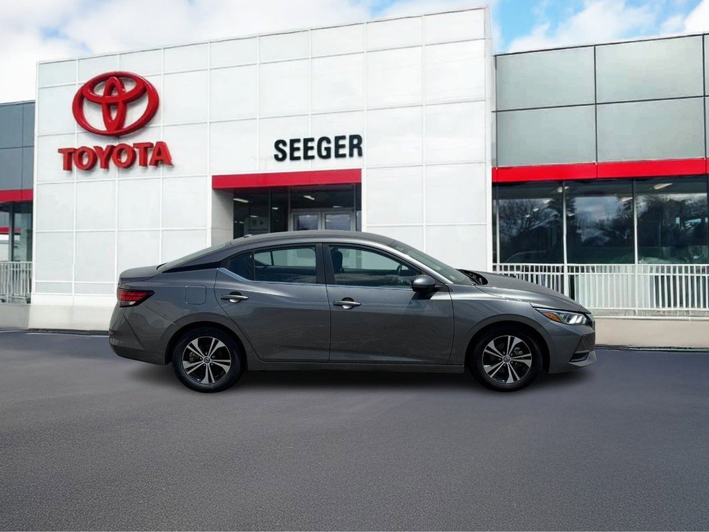 Used 2021 Nissan Sentra SV image 2