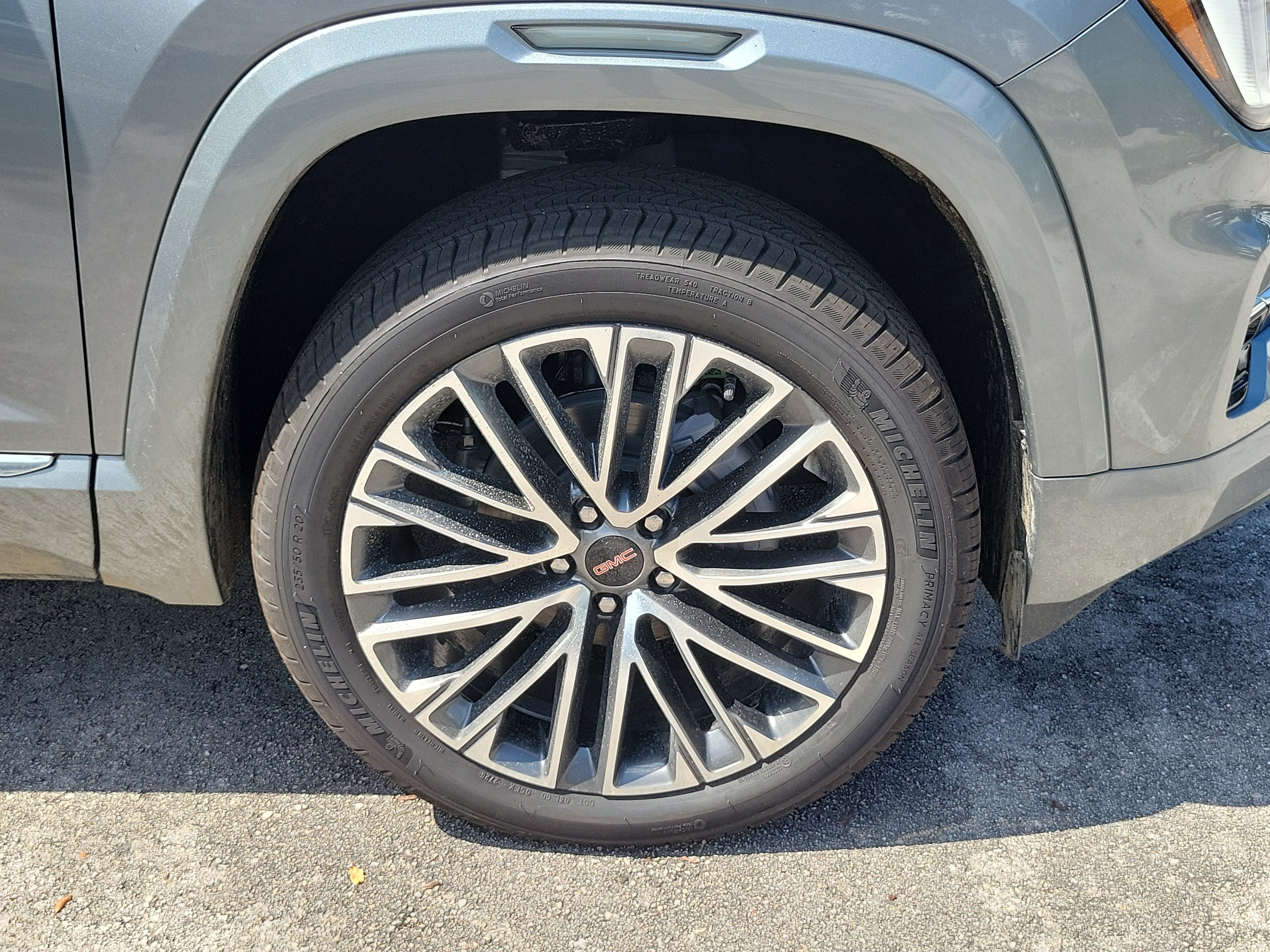 New 2027 GMC Terrain Denali w/ LPO, Floor Liner Package AWD/4WD image 4