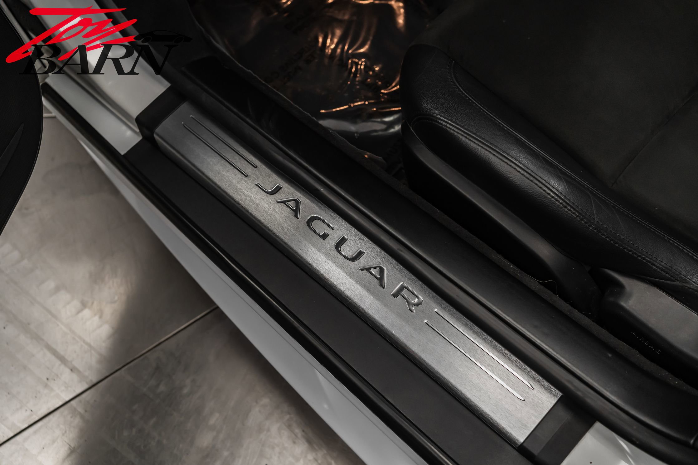 Used 2016 Jaguar F-TYPE S image 35