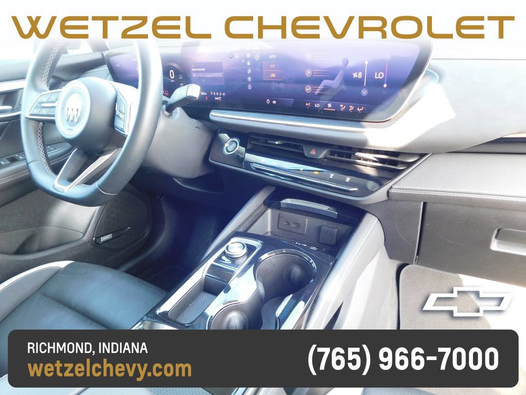 Used 2025 Buick Envision Sport Touring AWD/4WD image 18