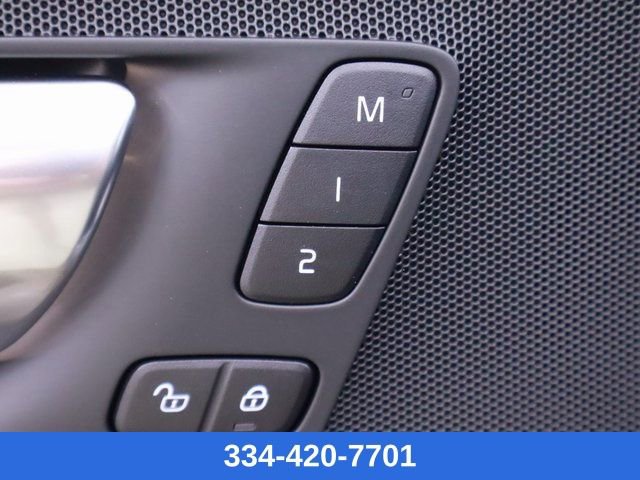 New 2025 Volvo XC60 B5 Plus w/ Protection Package Premier image 12