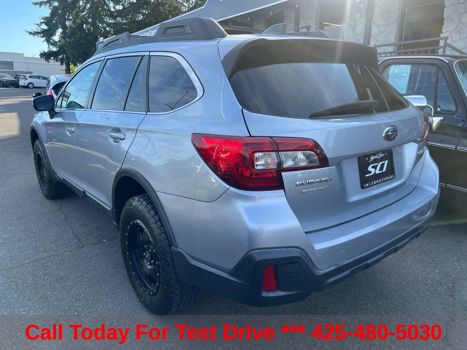 Used 2018 Subaru Outback 2.5i Premium AWD/4WD image 6