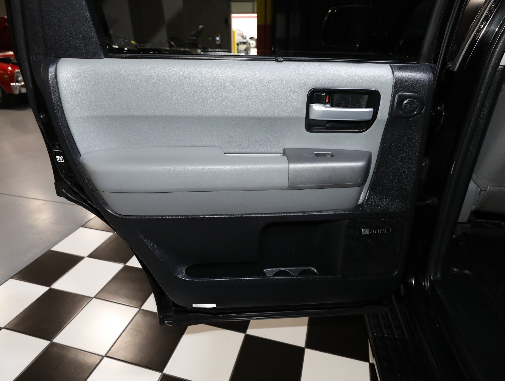 Used 2016 Toyota Sequoia Limited AWD/4WD image 48