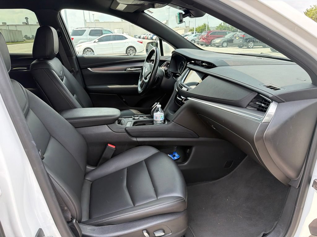 Used 2022 Cadillac XT5 Luxury AWD/4WD image 9