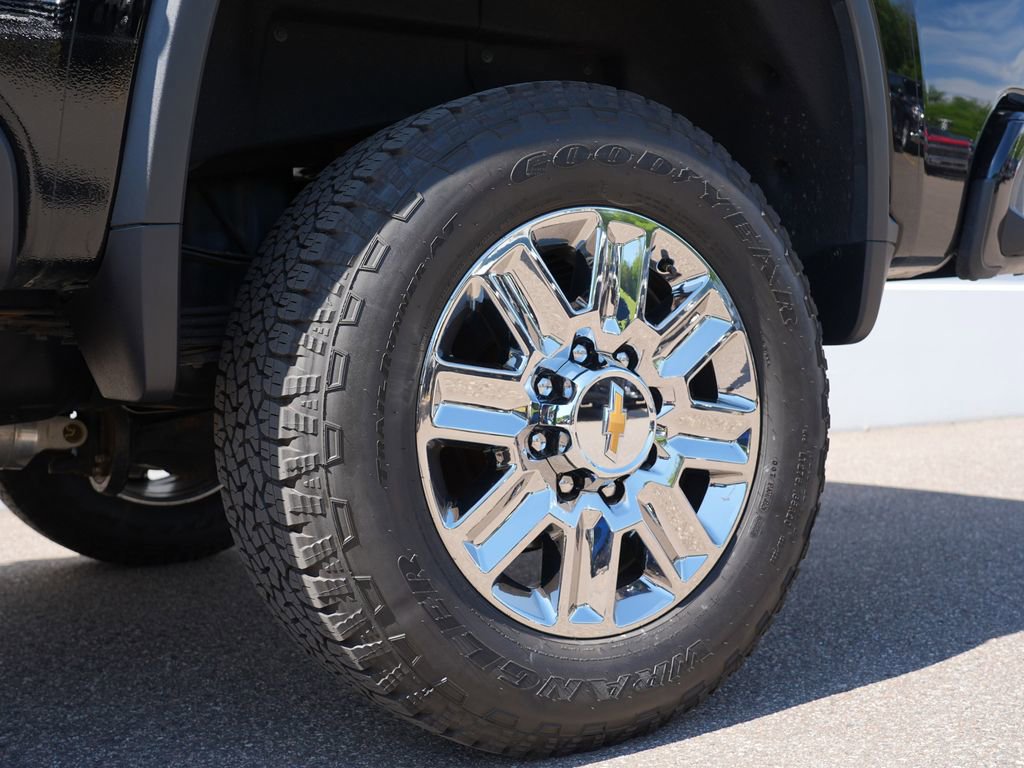Used 2024 Chevrolet Silverado 3500 High Country w/ High Country Premium Package AWD/4WD image 36