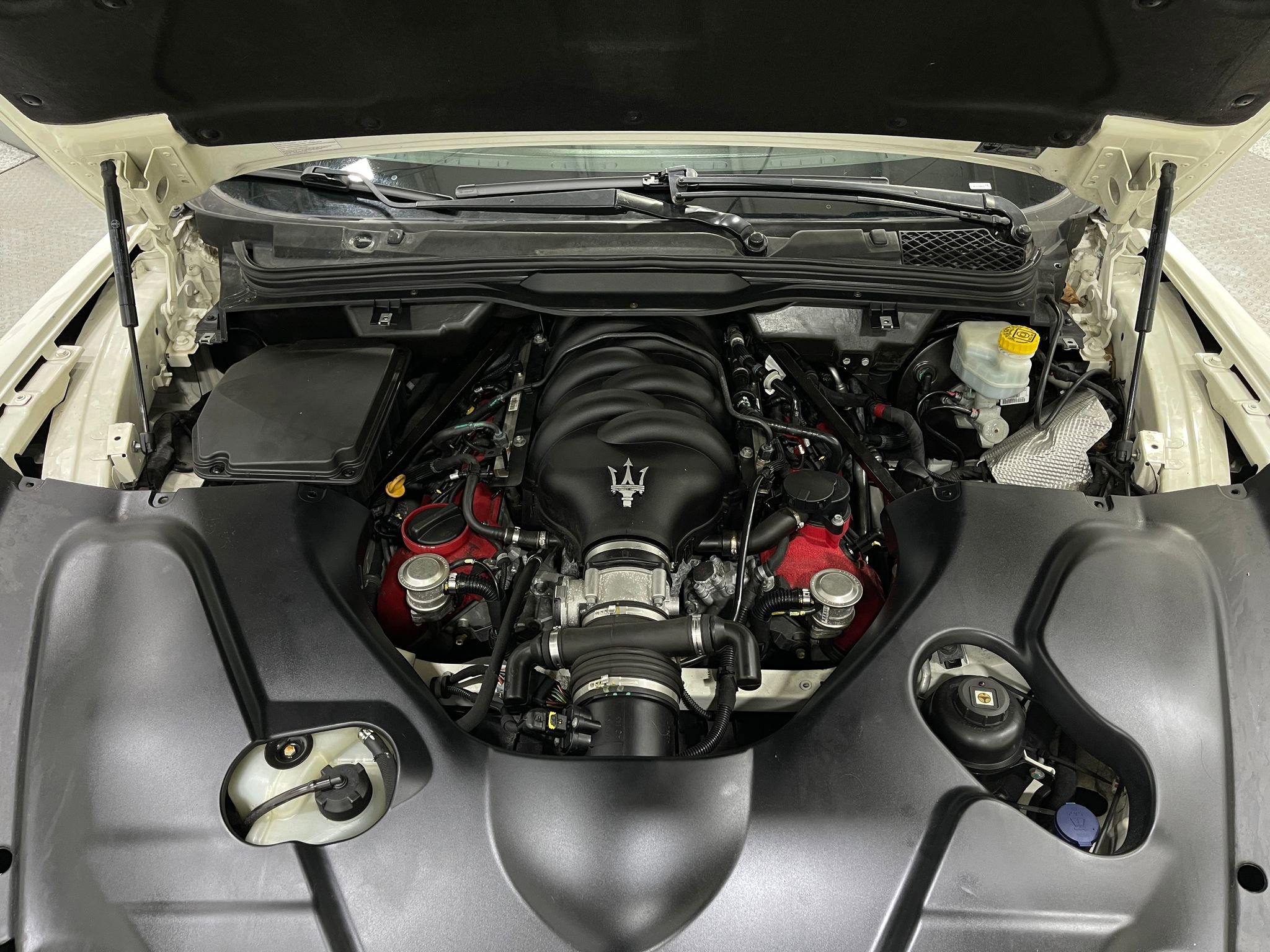 Used 2017 Maserati GranTurismo Convertible image 22