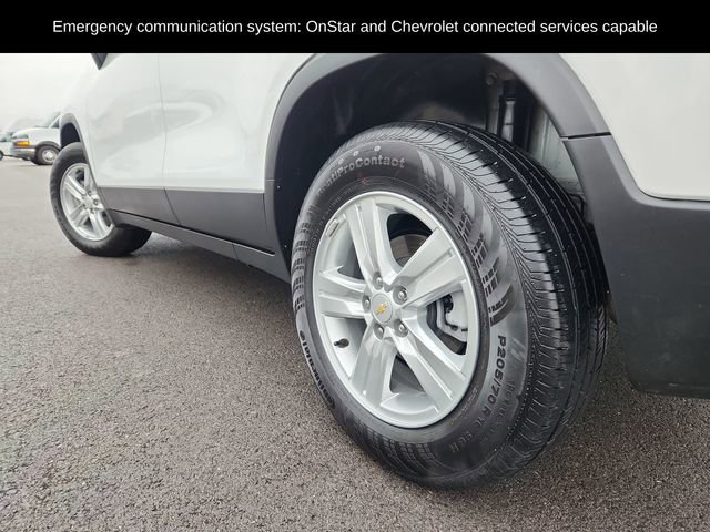 Used 2022 Chevrolet Trax LT w/ LT Convenience Package image 17