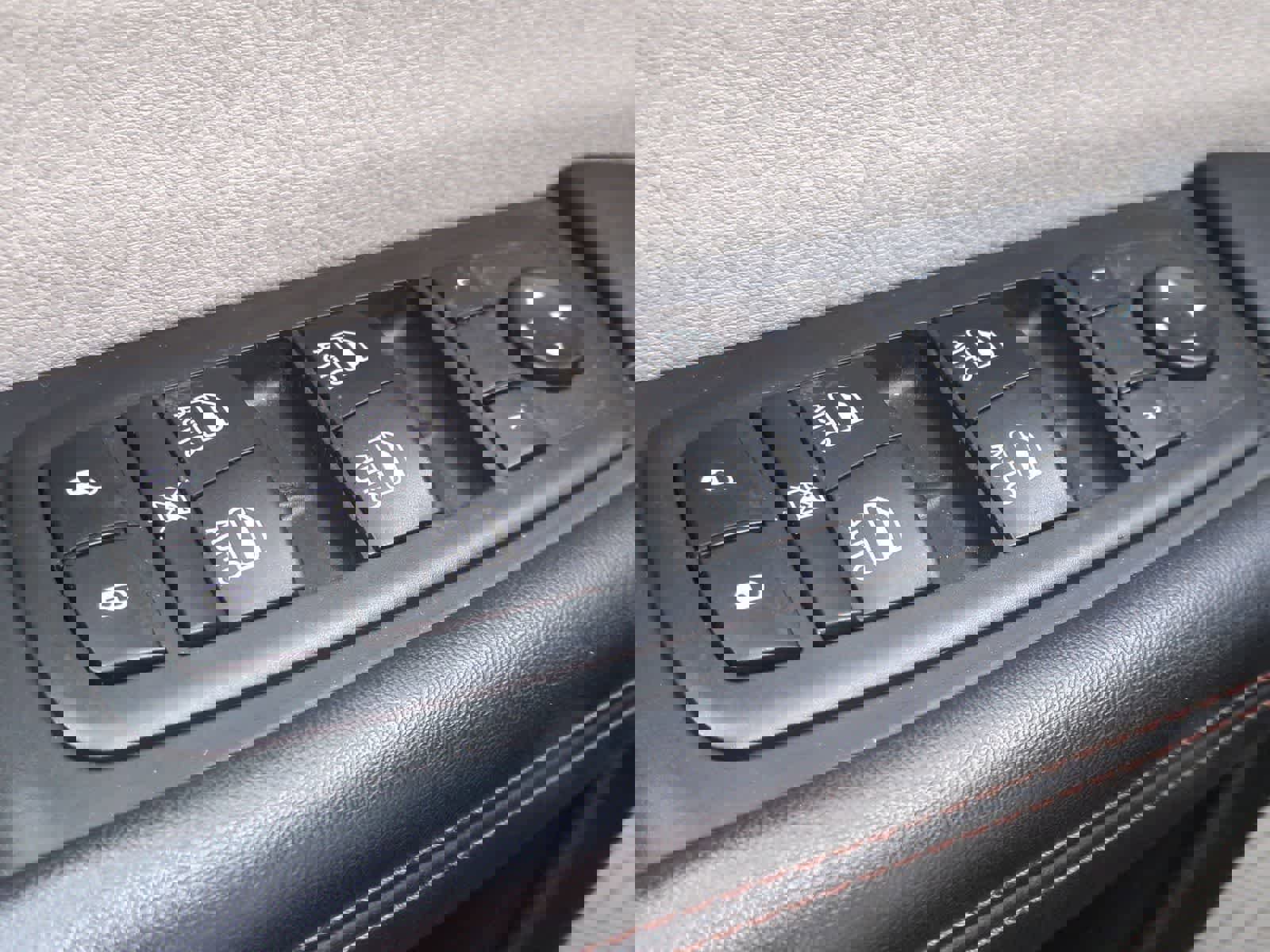 Used 2018 Chrysler Pacifica Touring-L Plus w/ Tire & Wheel Group image 30