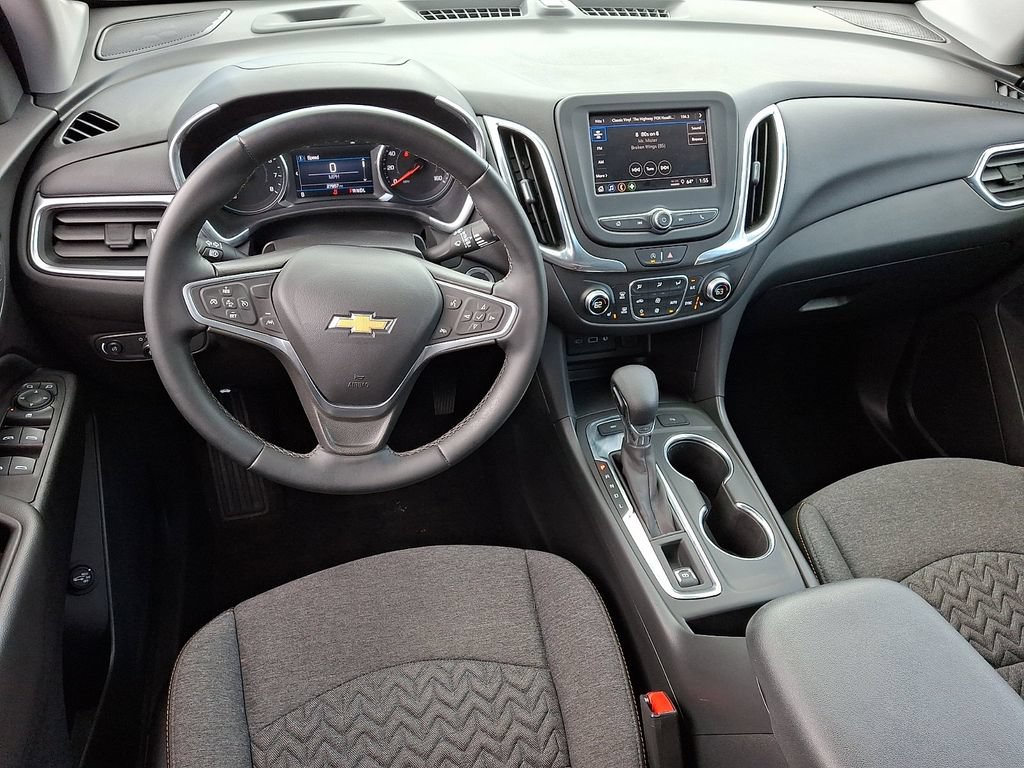 Used 2023 Chevrolet Equinox LT AWD/4WD image 2