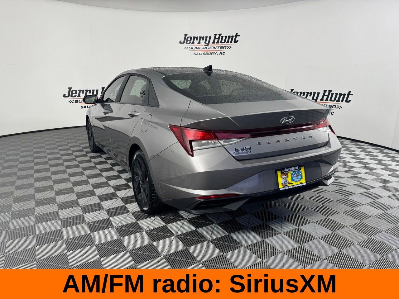 Used 2022 Hyundai Elantra SEL image 9