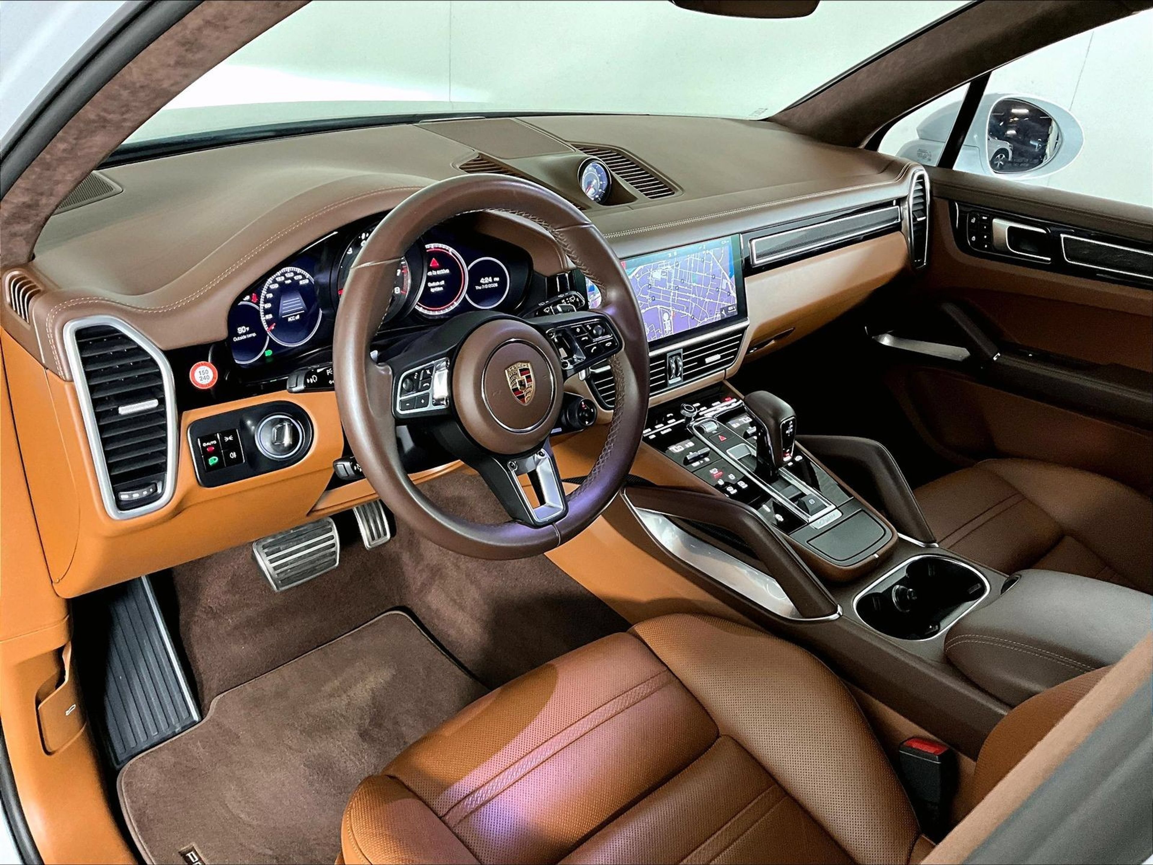 Certified 2019 Porsche Cayenne Turbo AWD/4WD image 4