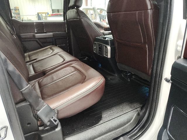 Used 2015 Ford F150 Platinum w/ Equipment Group 701A Luxury AWD/4WD image 21