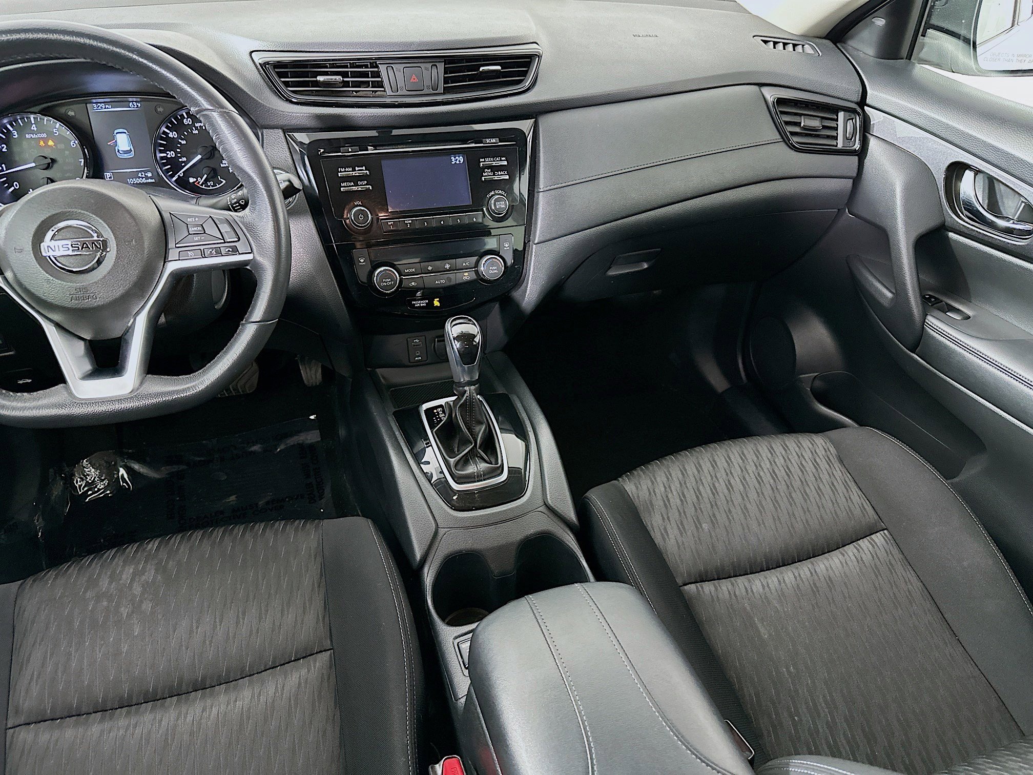 Used 2017 Nissan Rogue SV image 25