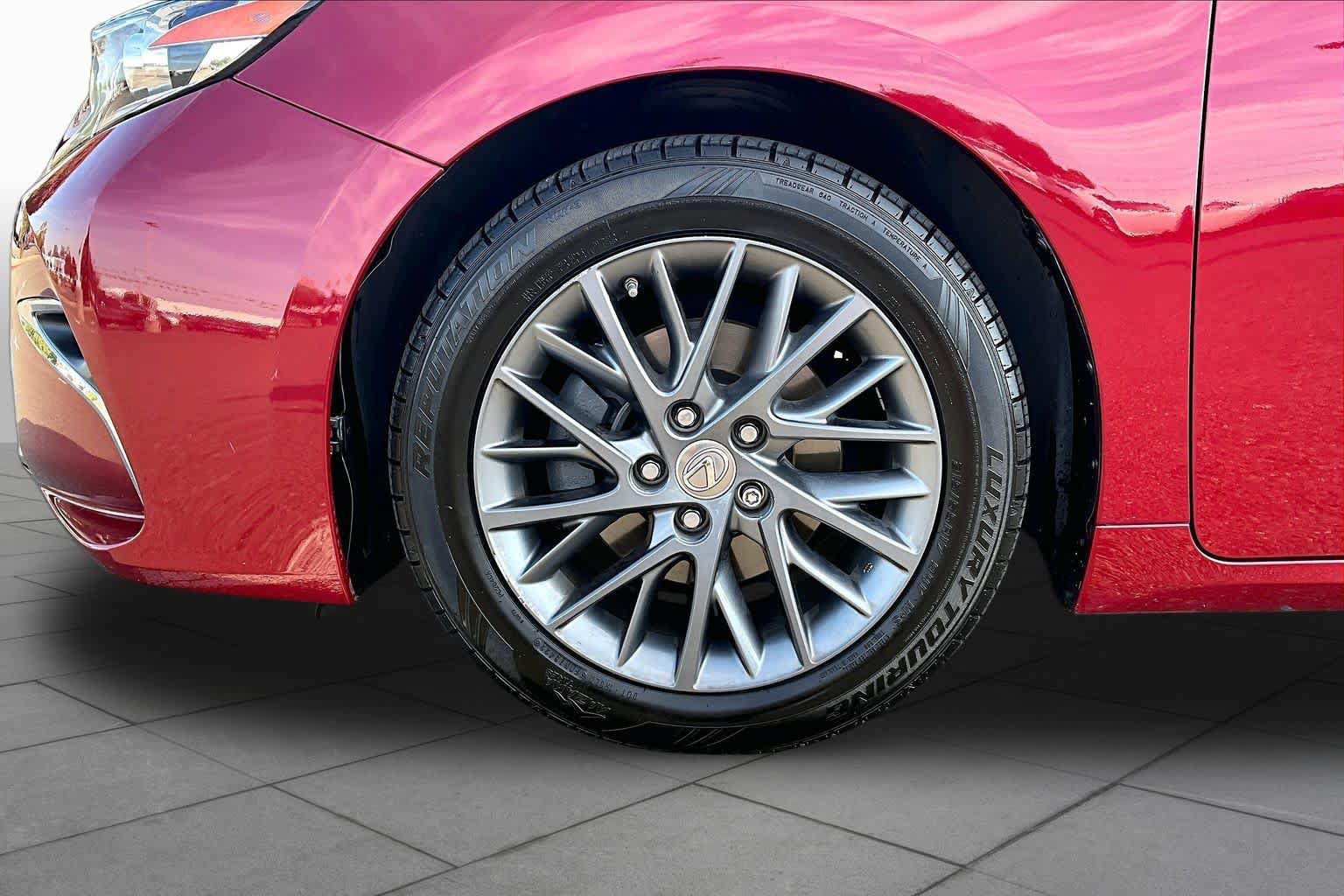 Used 2018 Lexus ES 350 w/ Navigation System Package FWD image 10