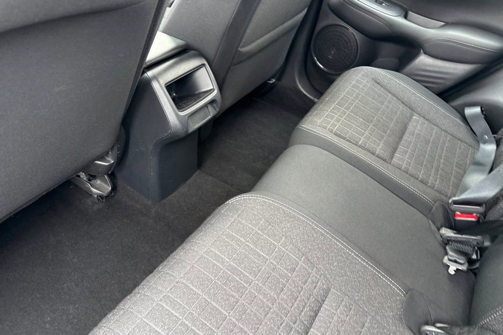 Certified 2023 Honda HR-V LX image 26