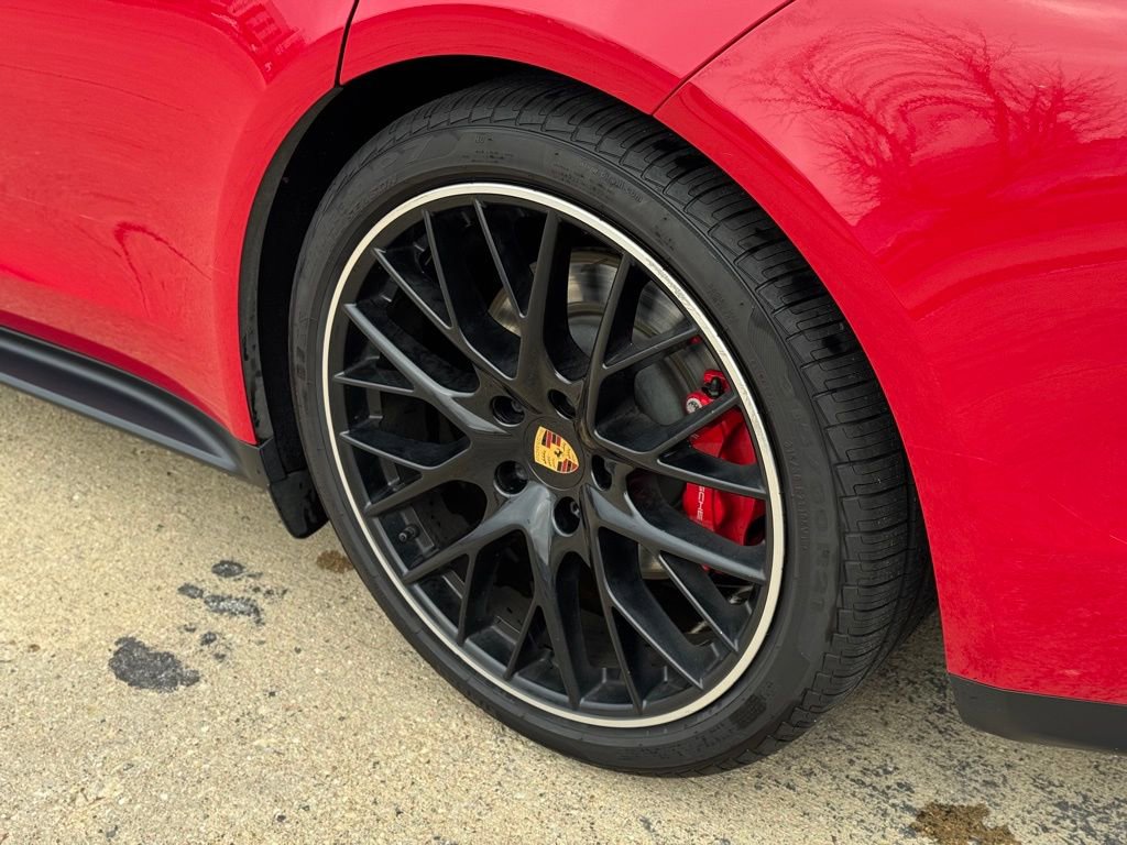 Used 2019 Porsche Panamera GTS image 14