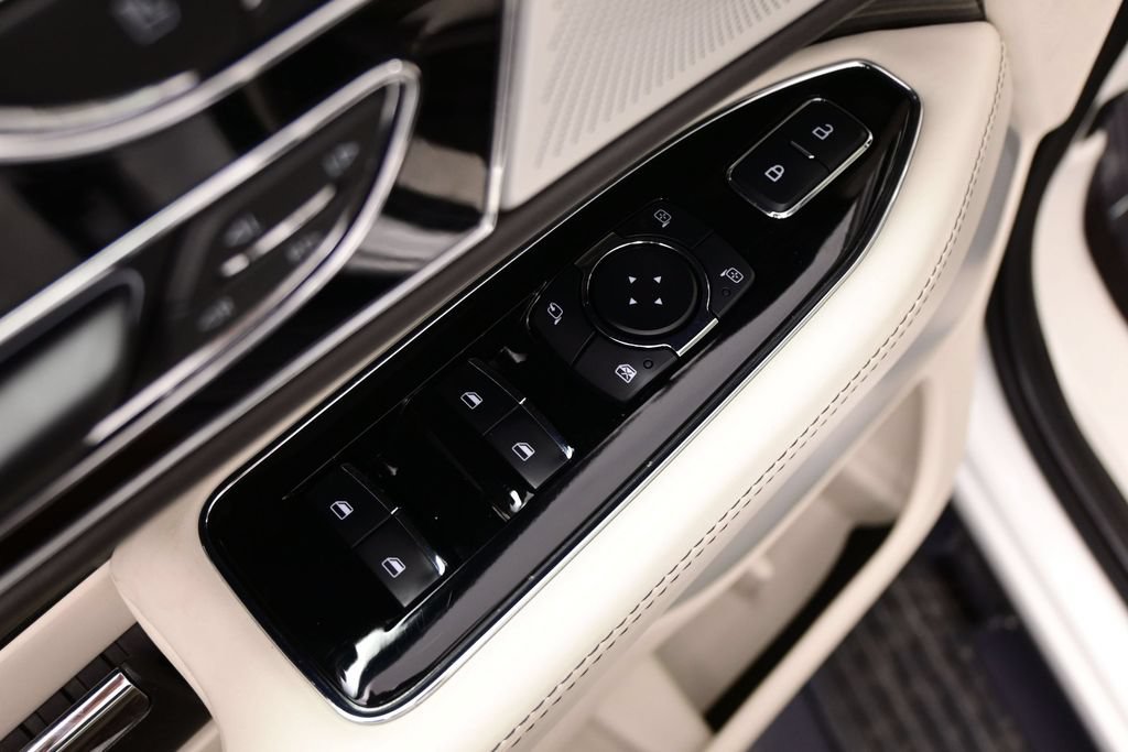 Used 2023 Lincoln Navigator L Black Label AWD/4WD image 17