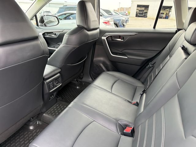 Used 2020 Toyota RAV4 XLE Premium FWD image 22