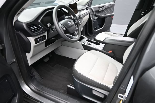 Used 2025 Ford Escape Active AWD/4WD image 9