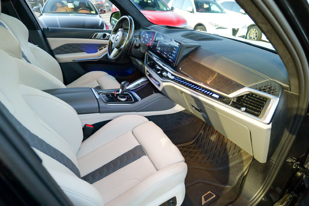 Used 2024 BMW X5 M Competition w/ Executive Package AWD/4WD image 35