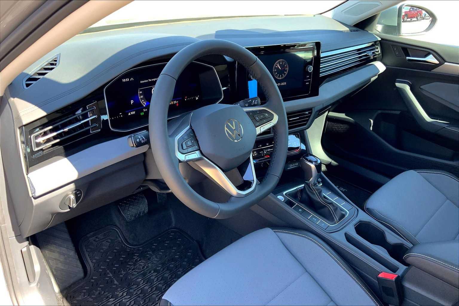 Used 2026 Volkswagen Jetta SE FWD image 8