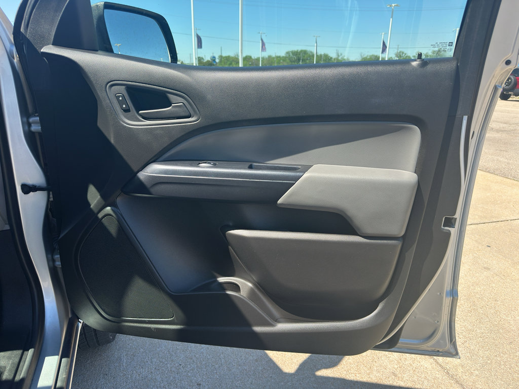 Used 2016 GMC Canyon SL image 25