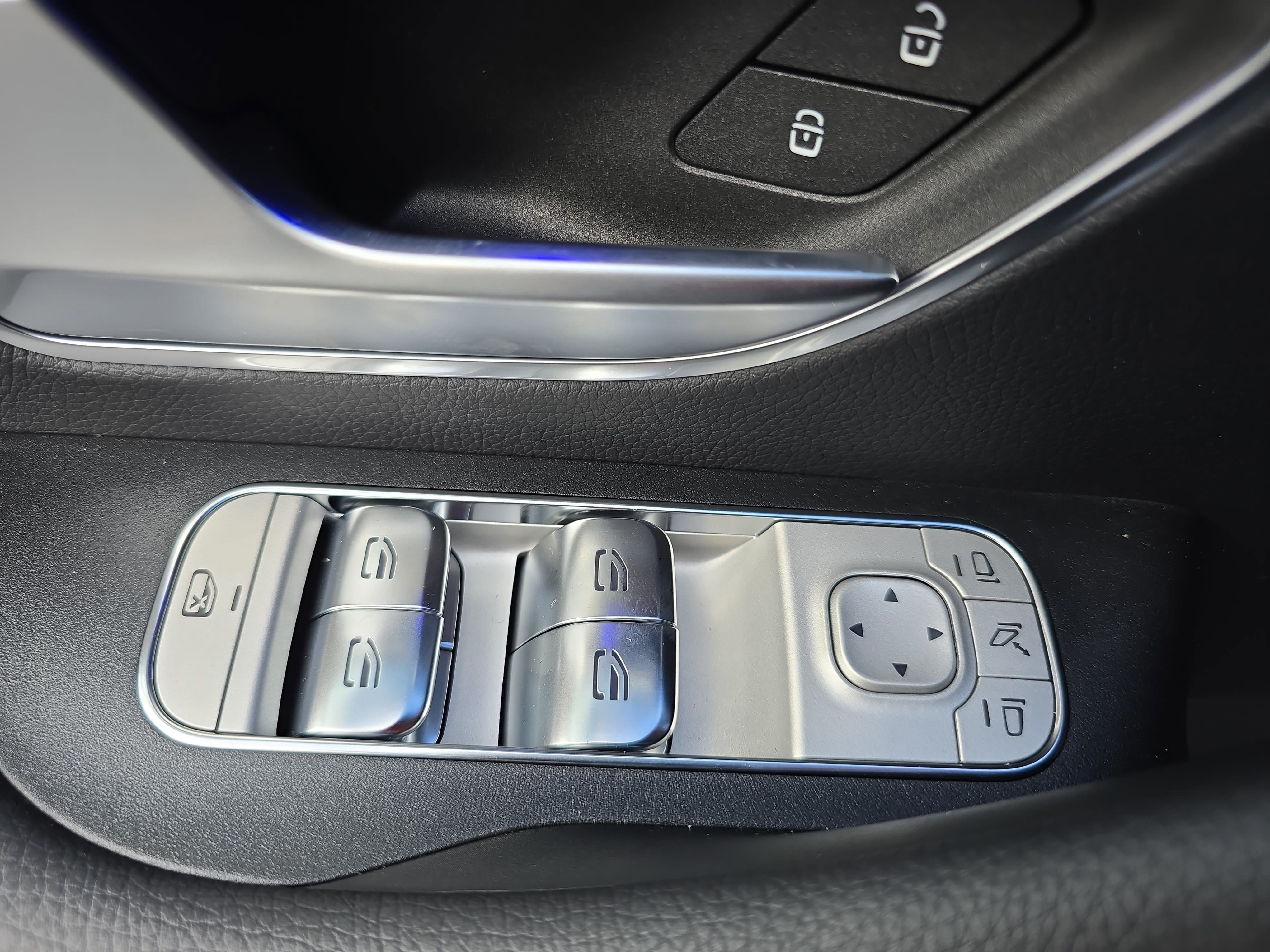 New 2026 Mercedes-Benz GLE 580 4MATIC image 28