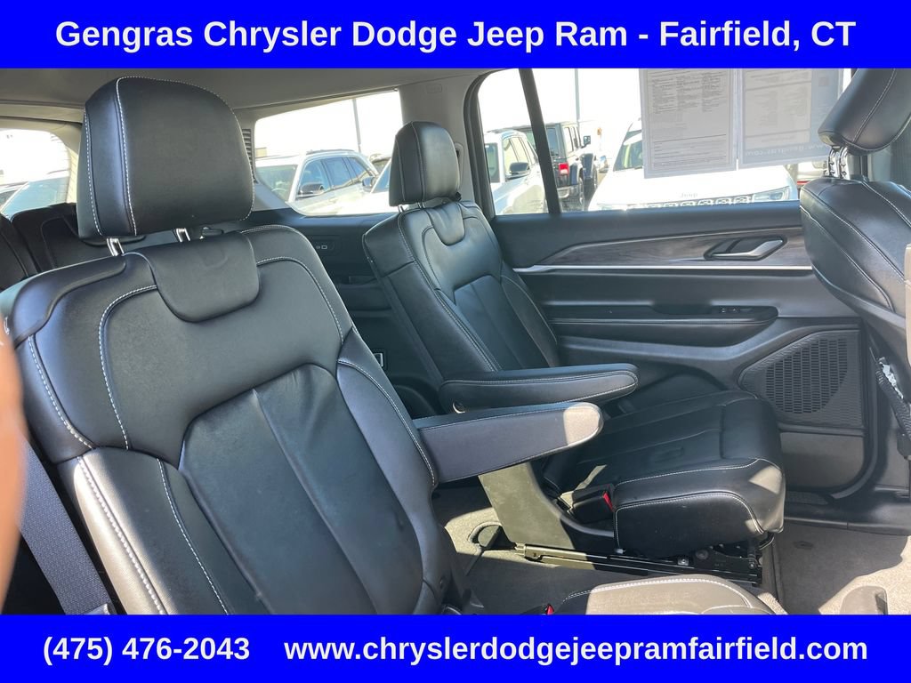 Certified 2023 Jeep Grand Cherokee L Limited w/ Black Appearance Package AWD/4WD image 22