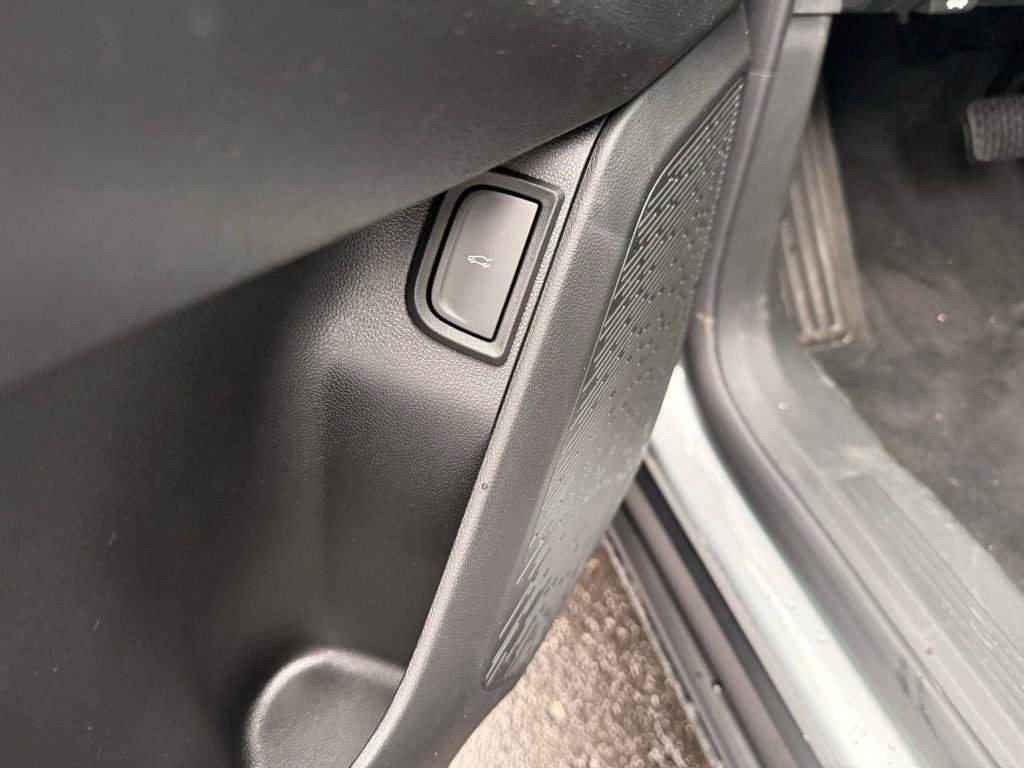 New 2026 Chevrolet Equinox LT w/ Convenience Package II image 7