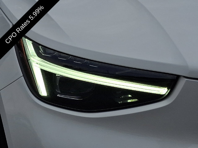 Certified 2024 Volvo XC40 B5 Ultimate w/ Climate Package AWD/4WD image 11