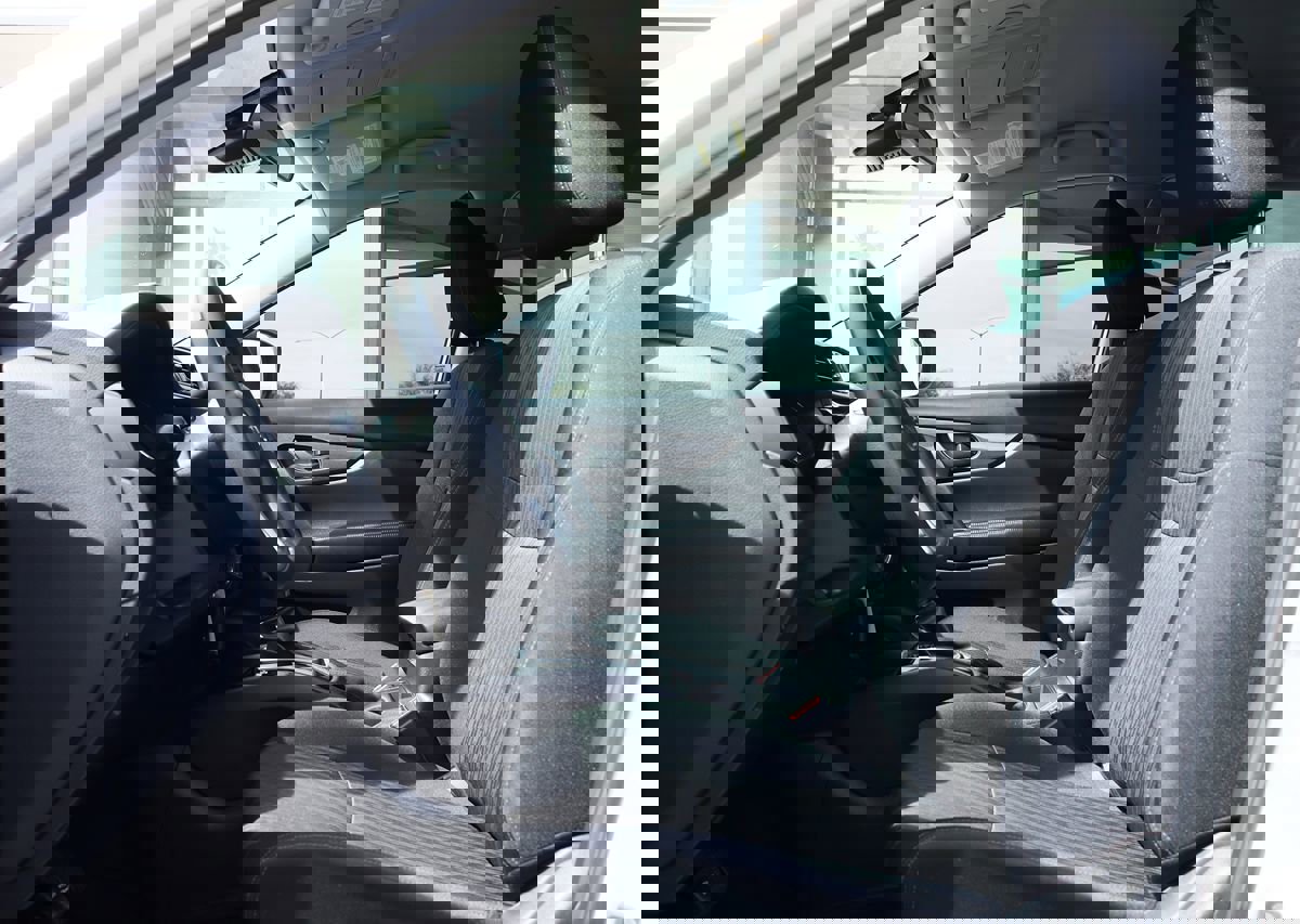 Used 2019 Nissan Rogue S image 38