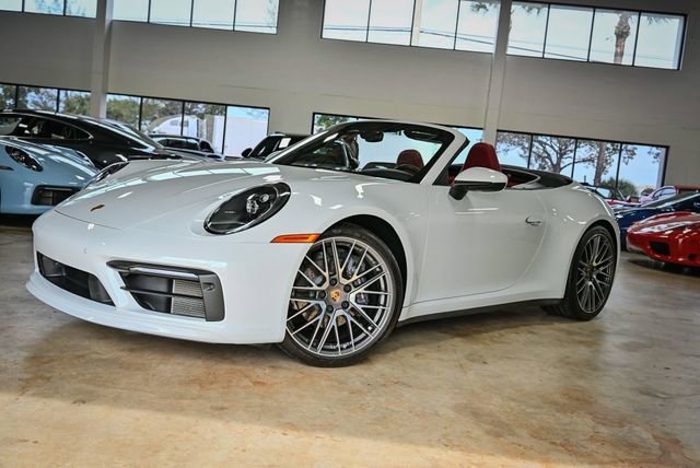 Used 2023 Porsche 911 Carrera image 2