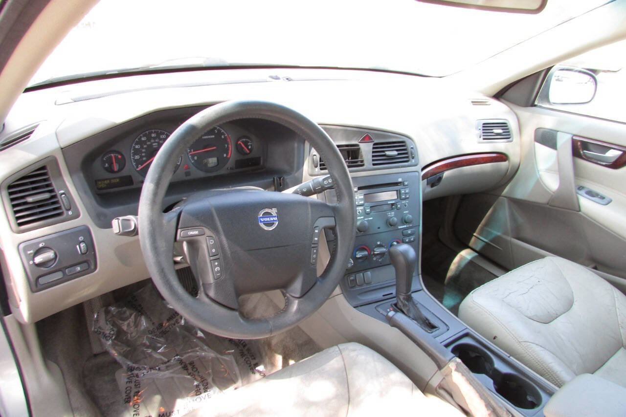 Used 2001 Volvo V70 image 35