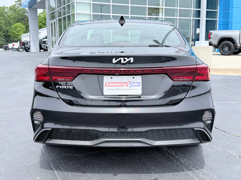 Used 2023 Kia Forte LXS w/ LXS Technology Package FWD image 8