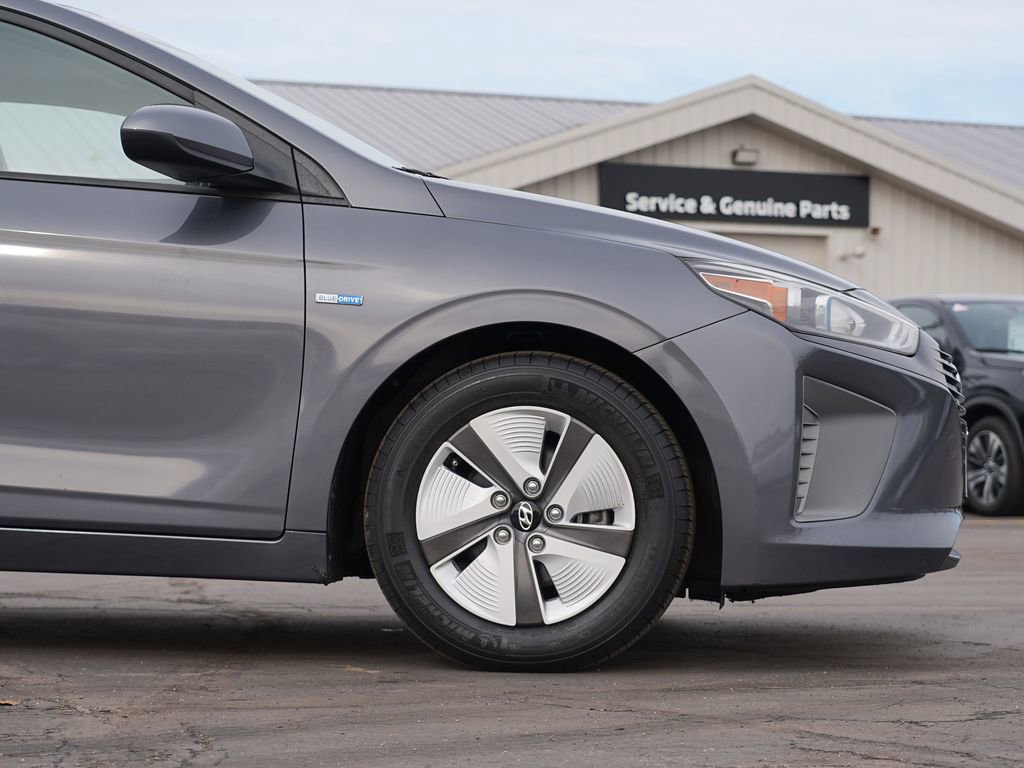 Used 2018 Hyundai Ioniq Blue FWD image 11