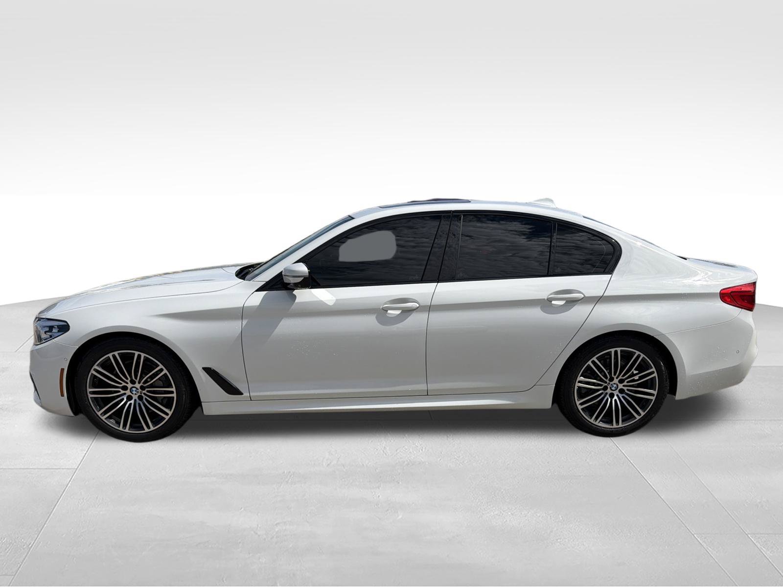 Used 2019 BMW 530i xDrive w/ M Sport Package AWD/4WD image 8