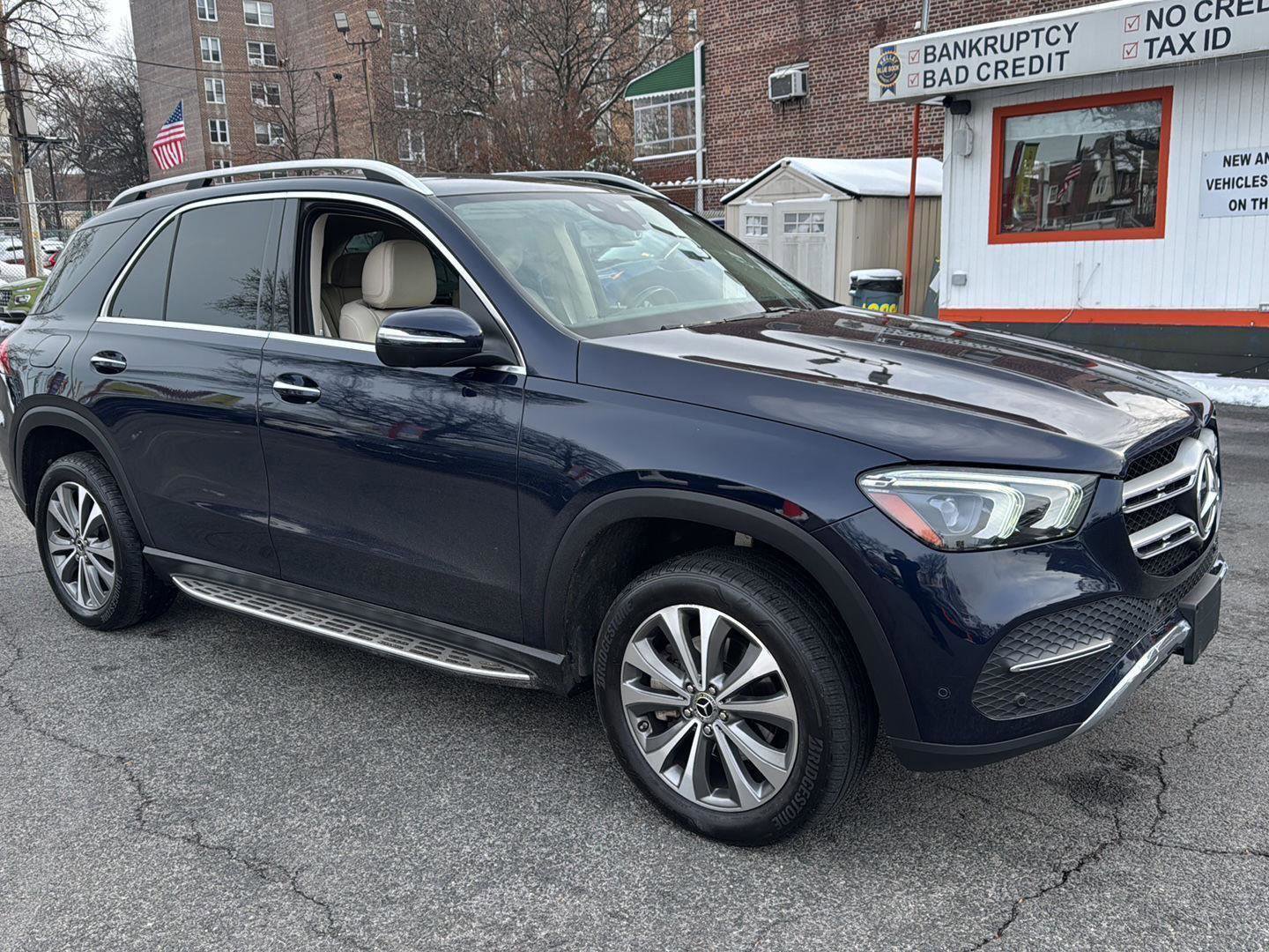 Used 2020 Mercedes-Benz GLE 350 4MATIC w/ 3rd Row Seat Package image 12