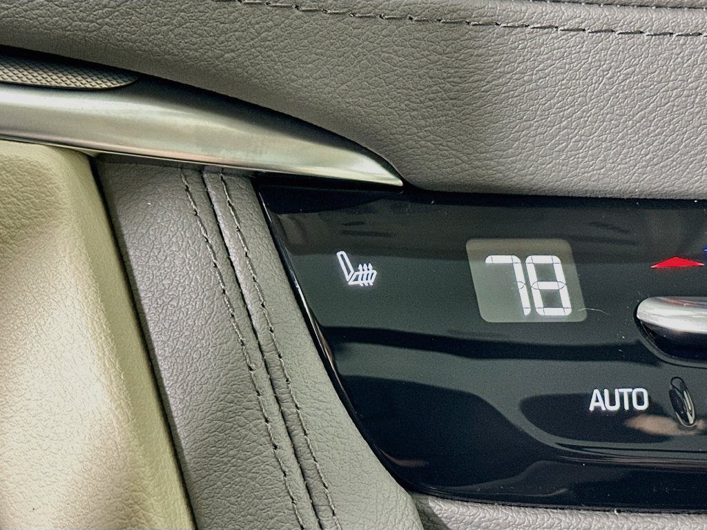New 2026 Cadillac XT5 Premium Luxury w/ LPO, Floor Liner Package AWD/4WD image 26