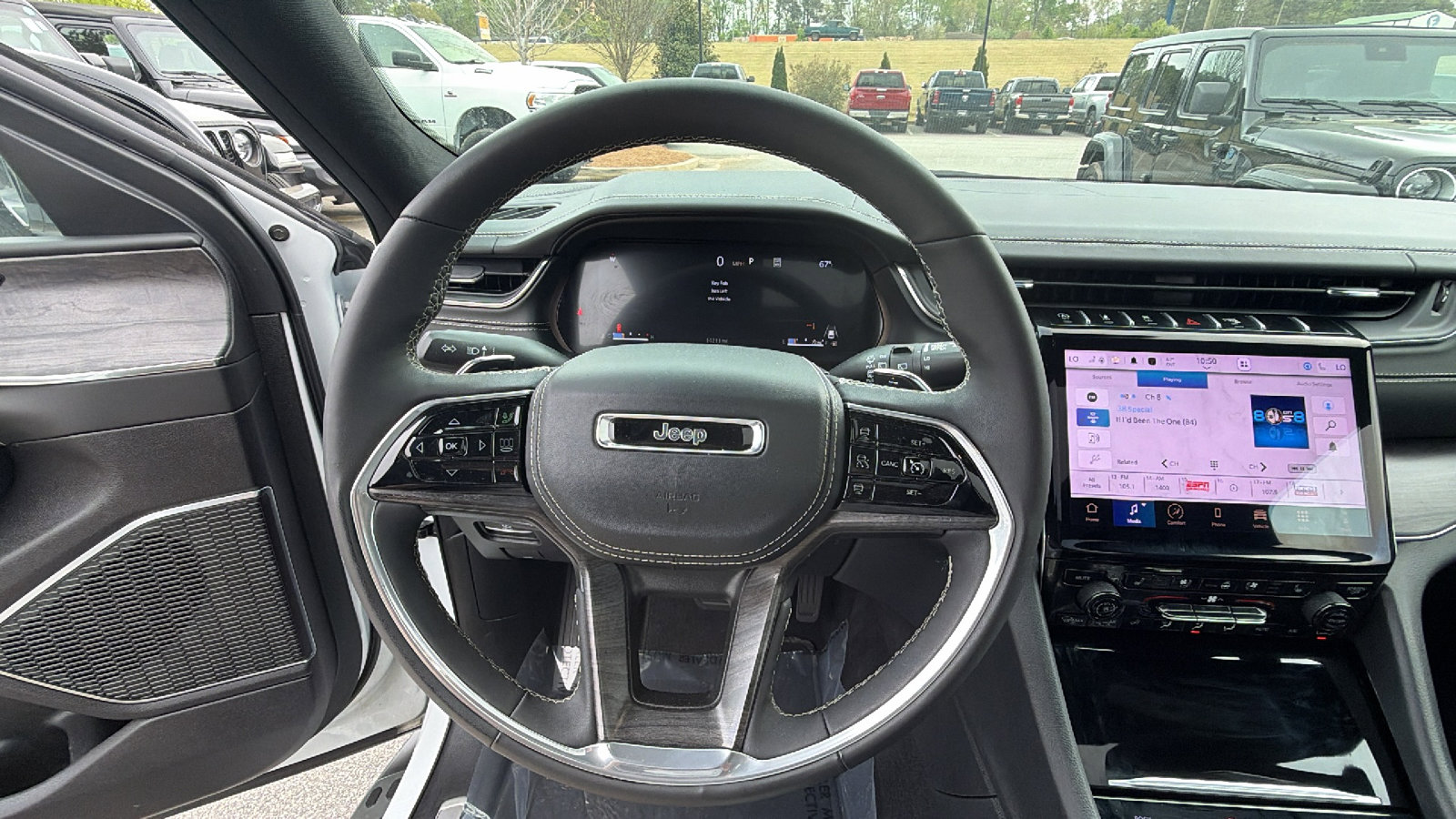 Certified 2025 Jeep Grand Cherokee L Overland w/ Luxury Tech Group IV image 30