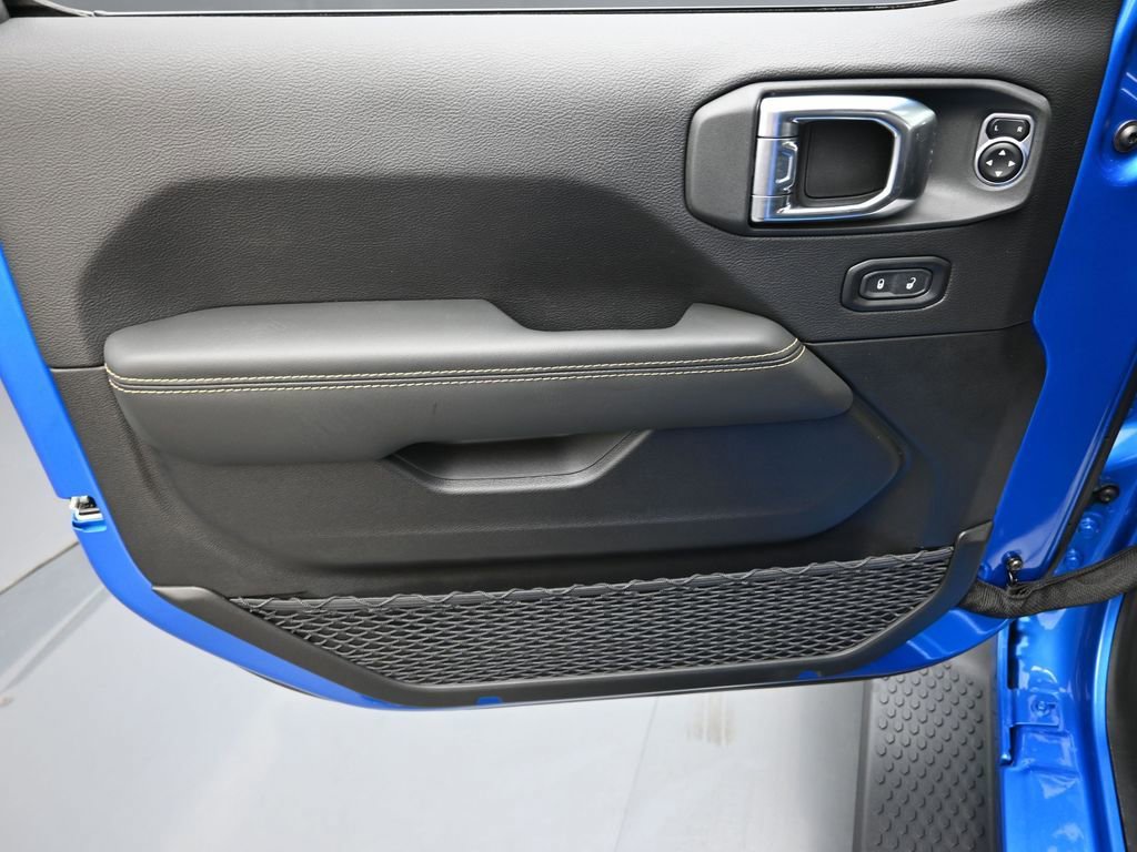 New 2025 Jeep Wrangler Sahara image 9