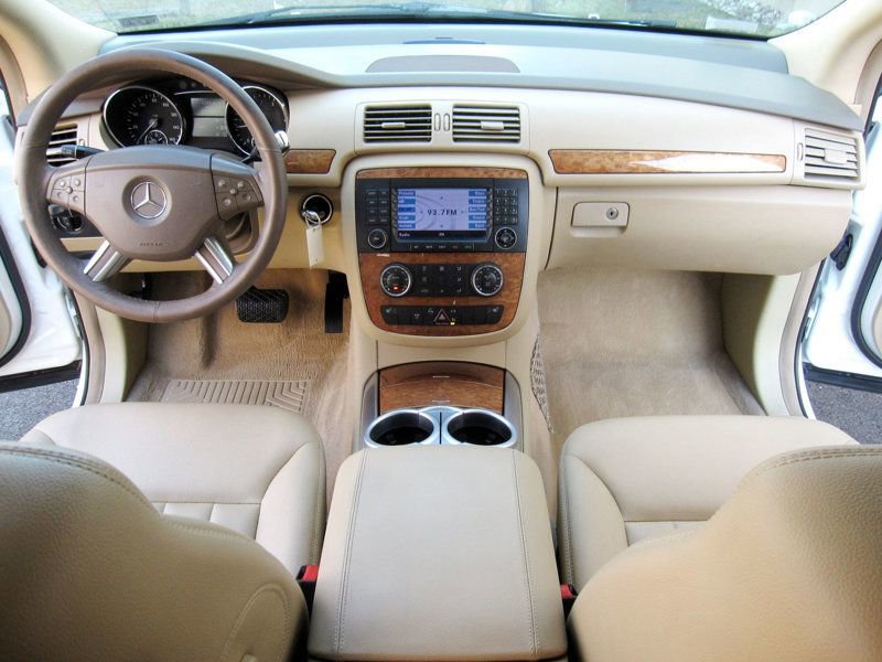 Used 2008 Mercedes-Benz R 320 CDI 4MATIC w/ P2 Pkg image 22