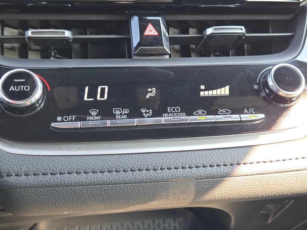 Used 2020 Toyota Corolla SE FWD image 30