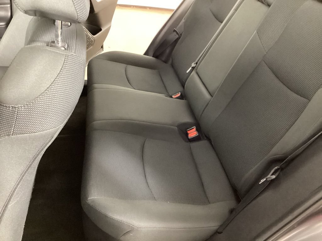 Used 2021 Toyota RAV4 LE AWD/4WD image 24